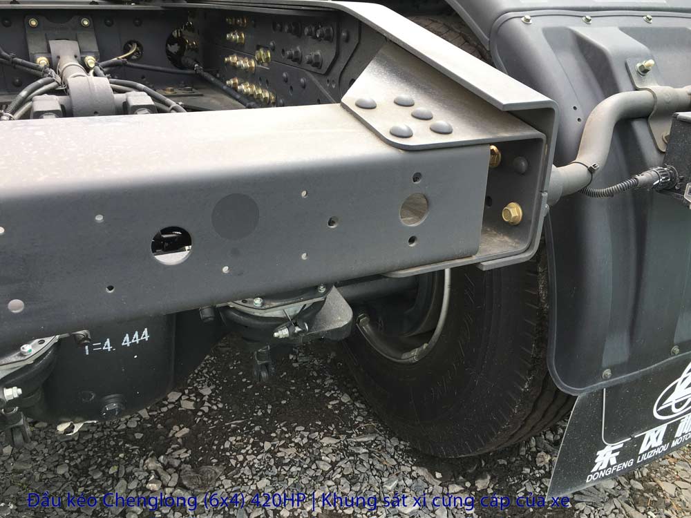 Giá xe đầu kéo Chenglong (6x4) 420HP Nhập Khẩu